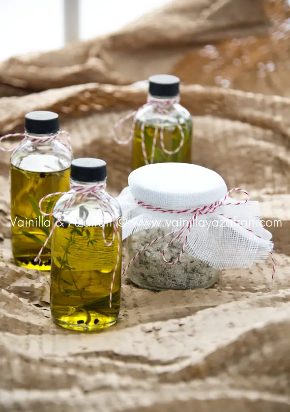 Sal marina aromatizada con hierbas y aceite de oliva infusionado