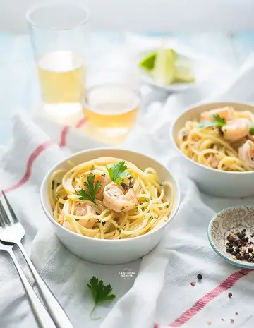 Pasta con Camarones, Ajo y Limón - La Señora Bonita