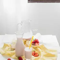 Agua de avena con fresa, Acompaña tu comida con esta refrescante AGUA de  AVENA con FRESA ¡Con ingredientes que ya tienes en casa!